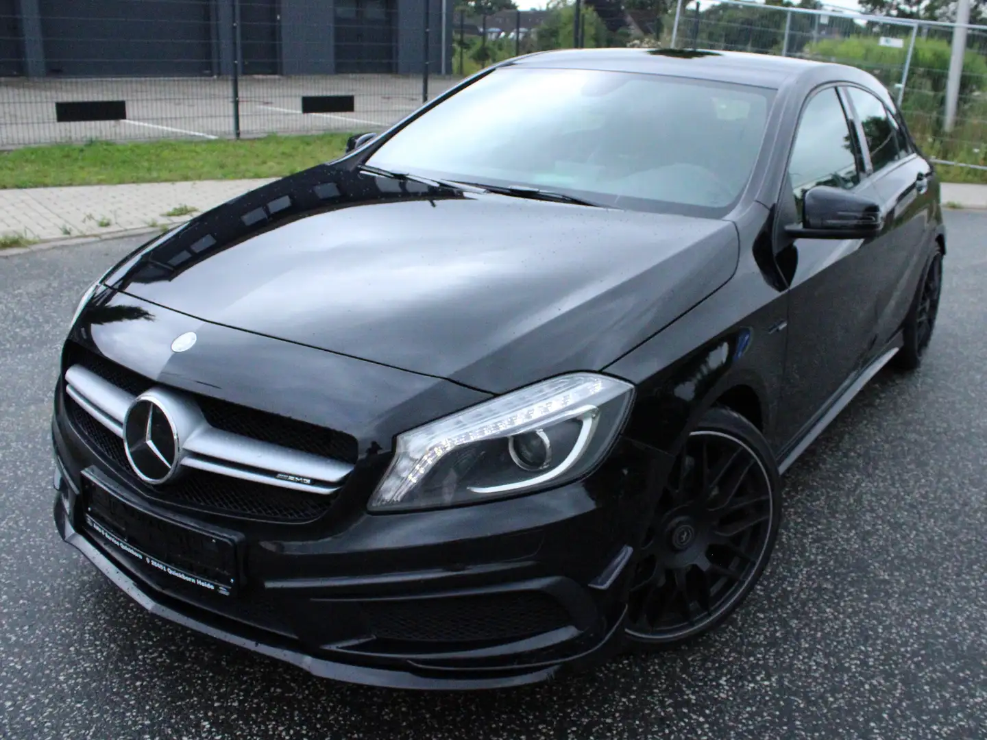 Mercedes-Benz A 45 AMG A 45 AMG 4Matic Exklusiv+Performance AGA+Night Pak Schwarz - 1