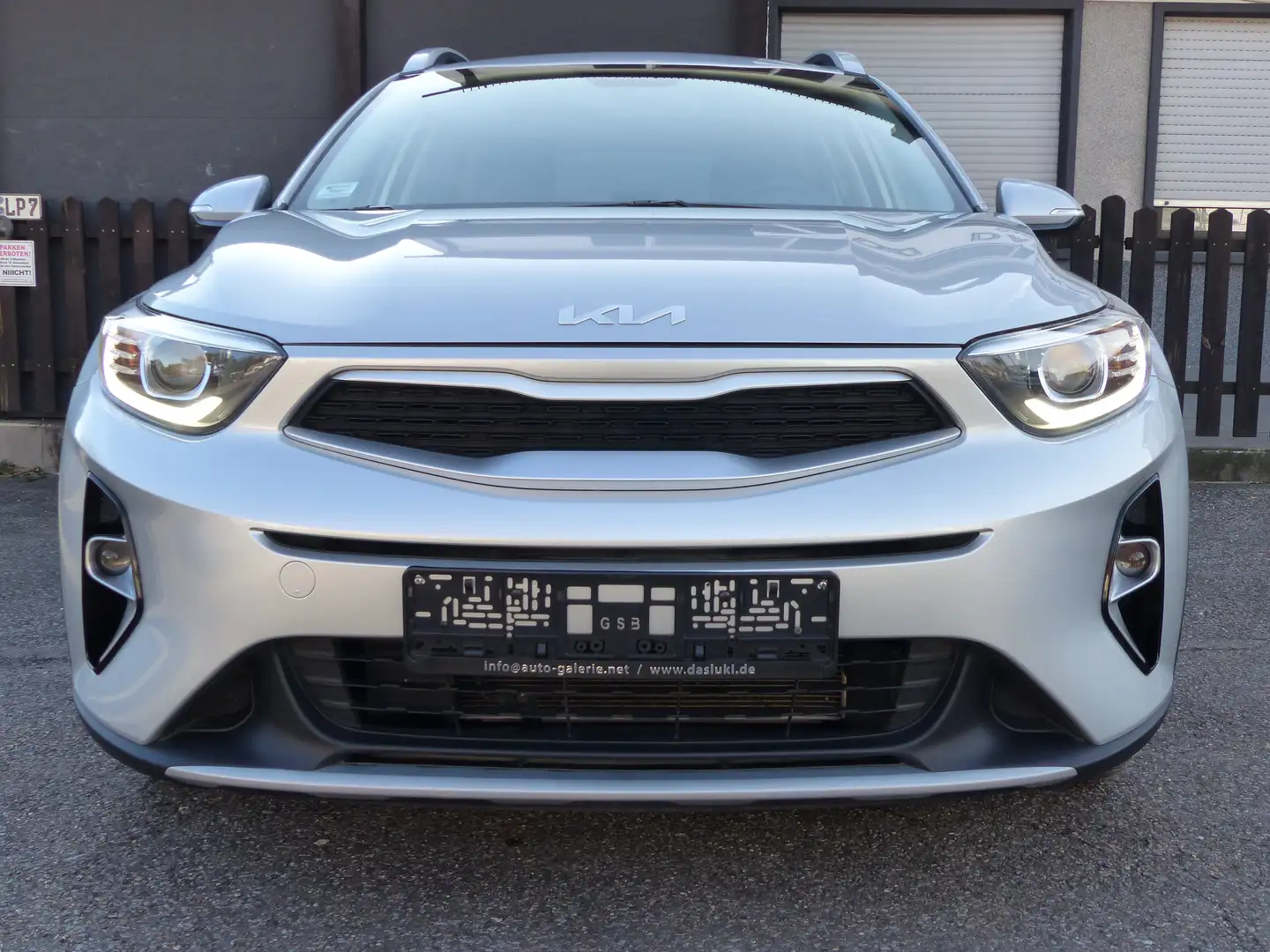 Kia Stonic 1.4 Autom.Kamera,PDC,Temp.Insp.NEU,1.Hand srebrna - 2