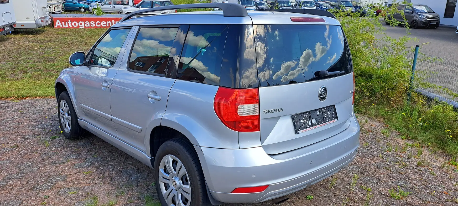 Skoda Yeti Active Silber - 2