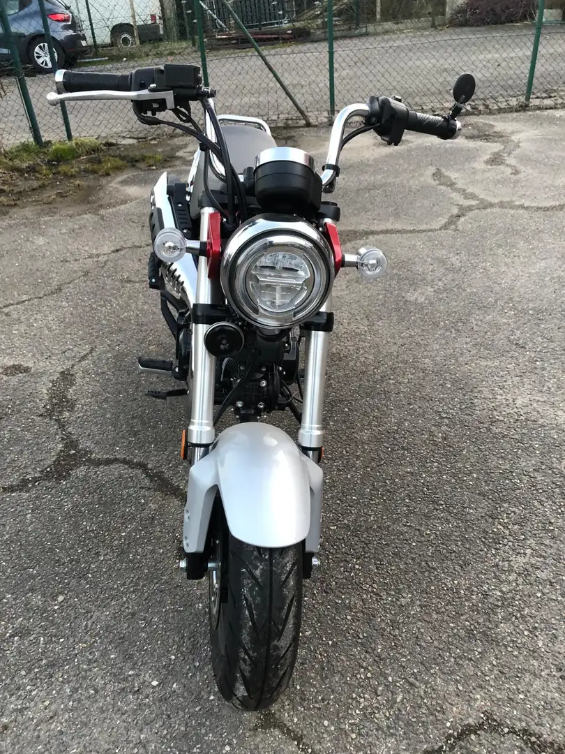 Honda DAX ST 125 Red - 2