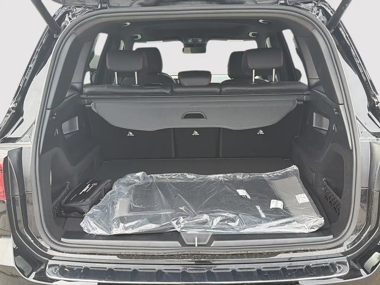 Mercedes-Benz GLB photo Mercedes-Benz GLB