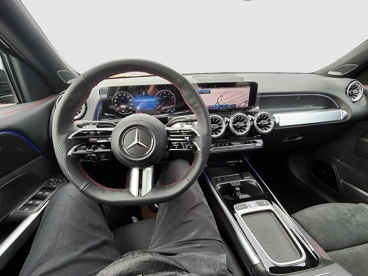 Mercedes-Benz GLB photo Mercedes-Benz GLB