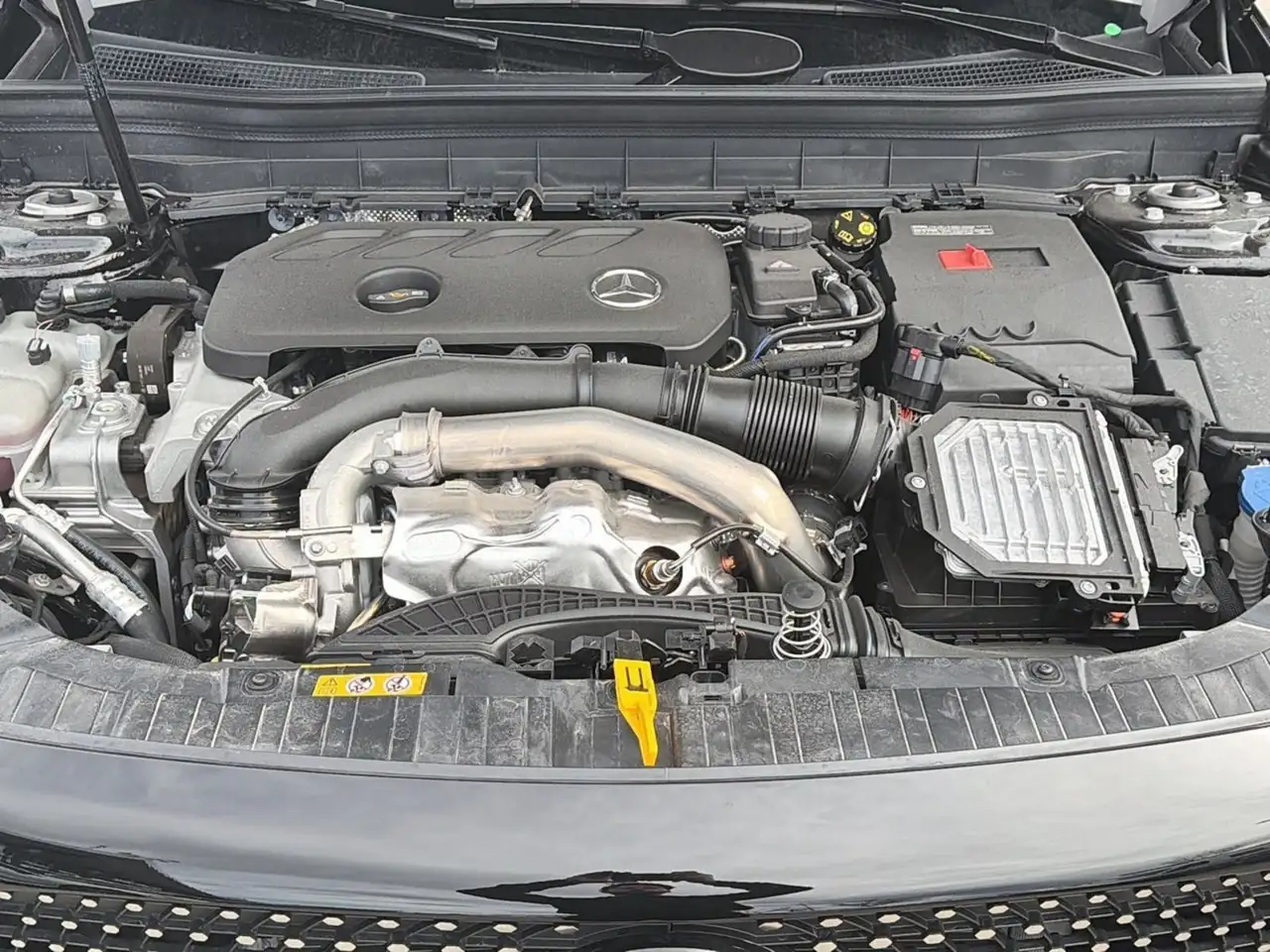 Mercedes-Benz GLB photo Mercedes-Benz GLB