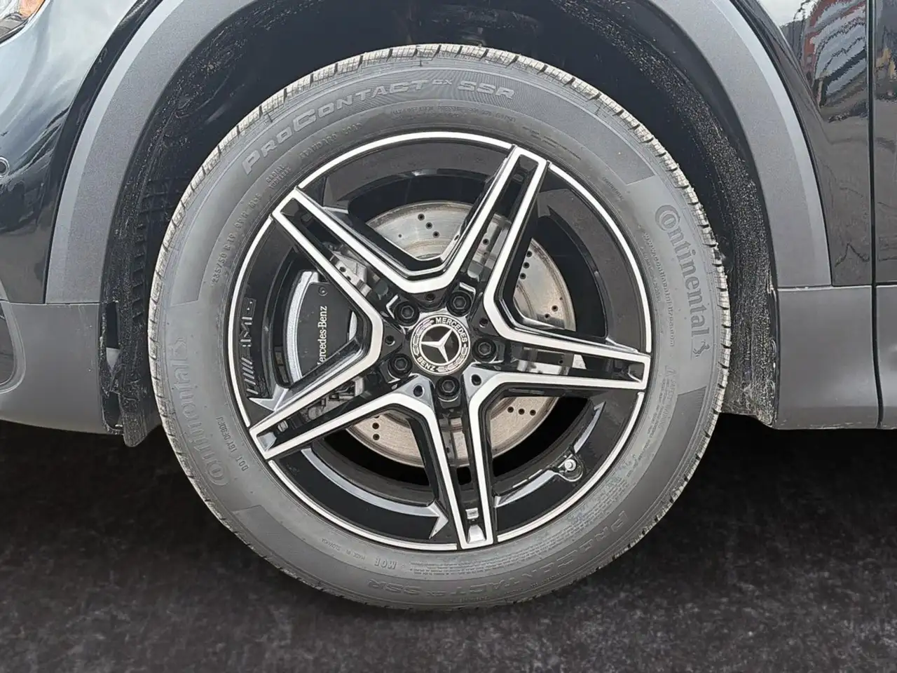 Mercedes-Benz GLB photo Mercedes-Benz GLB