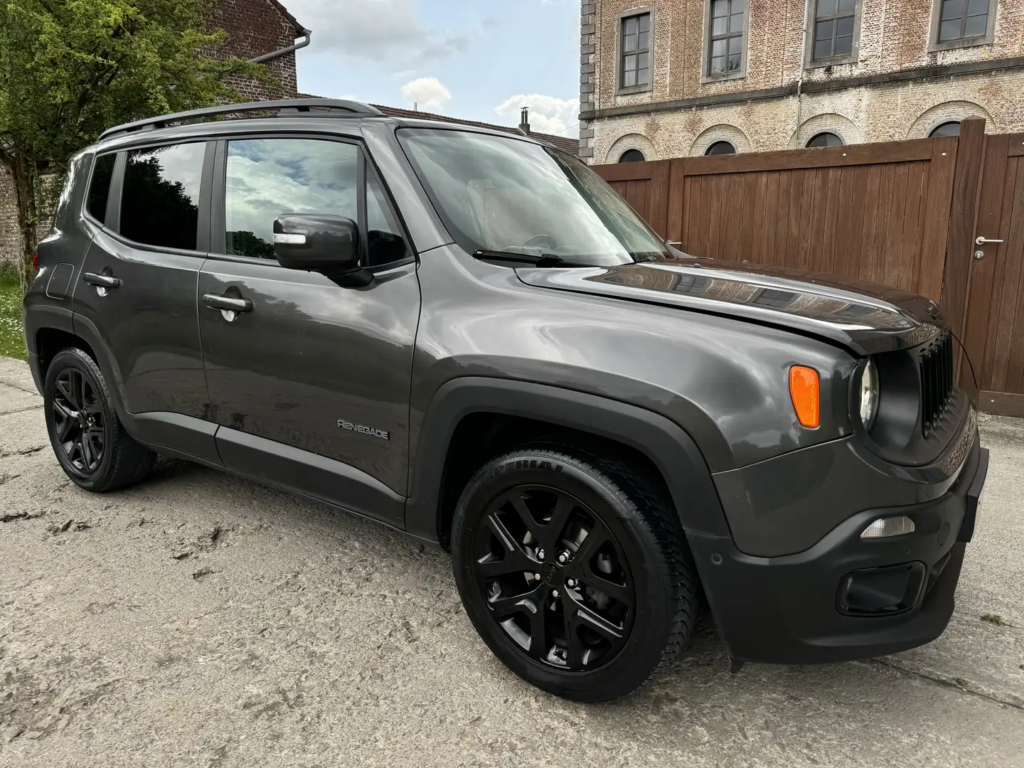 Jeep Renegade 1.4 Turbo 4x2 Limited DDCT PRIX MARCHAND Grijs - 1