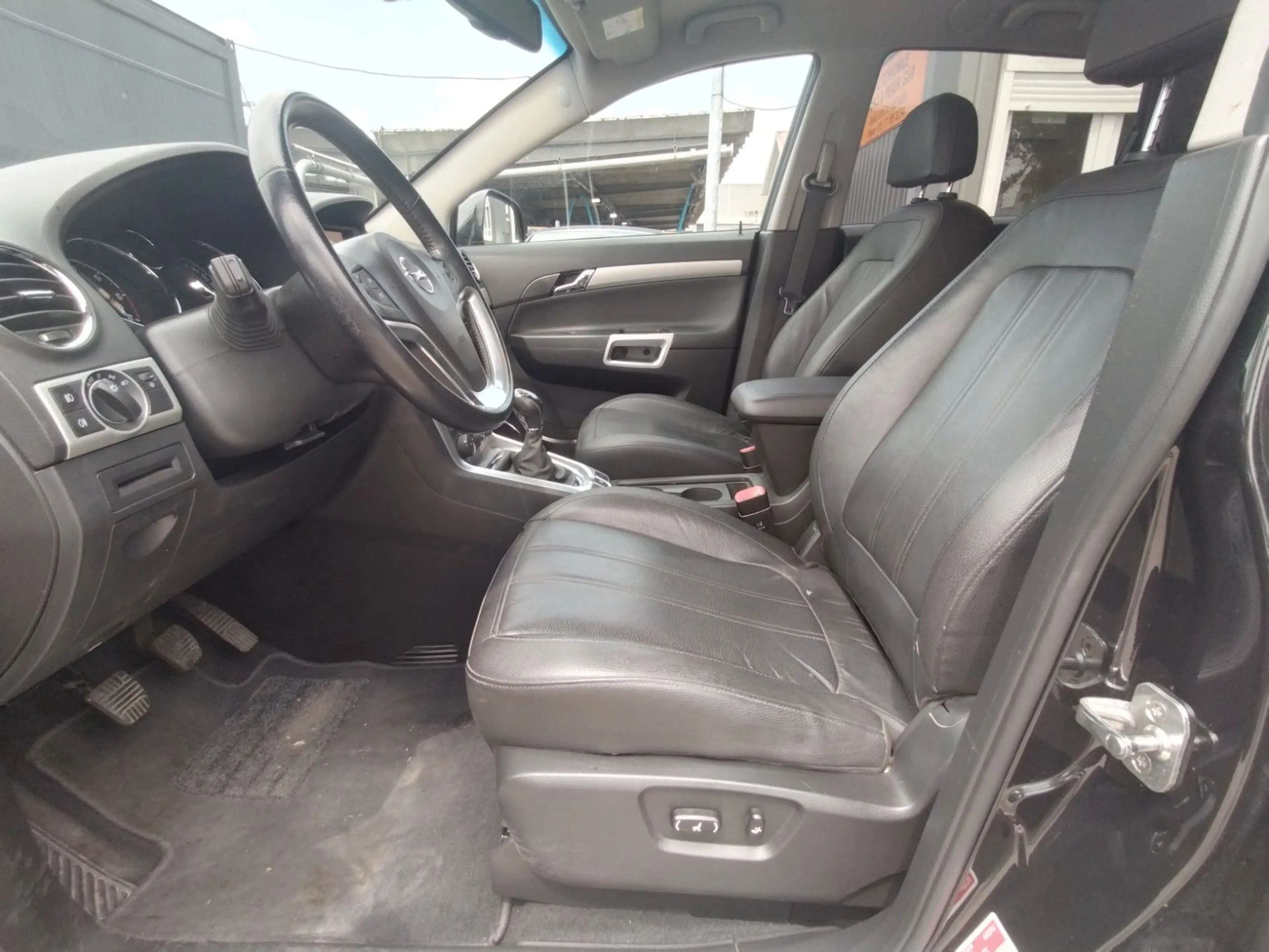 Opel Antara Cosmo 4x4+LEDER+NAVI+SHZ+XENON+PDC+EURO 5 — photo 9