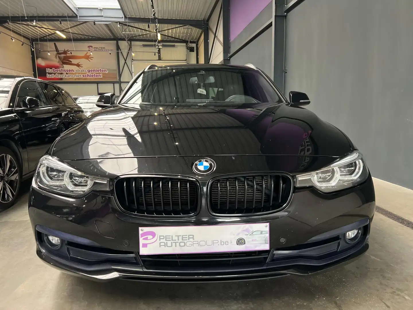 BMW 320 D Touring Facelift 190Pk! Automaat Schwarz - 2