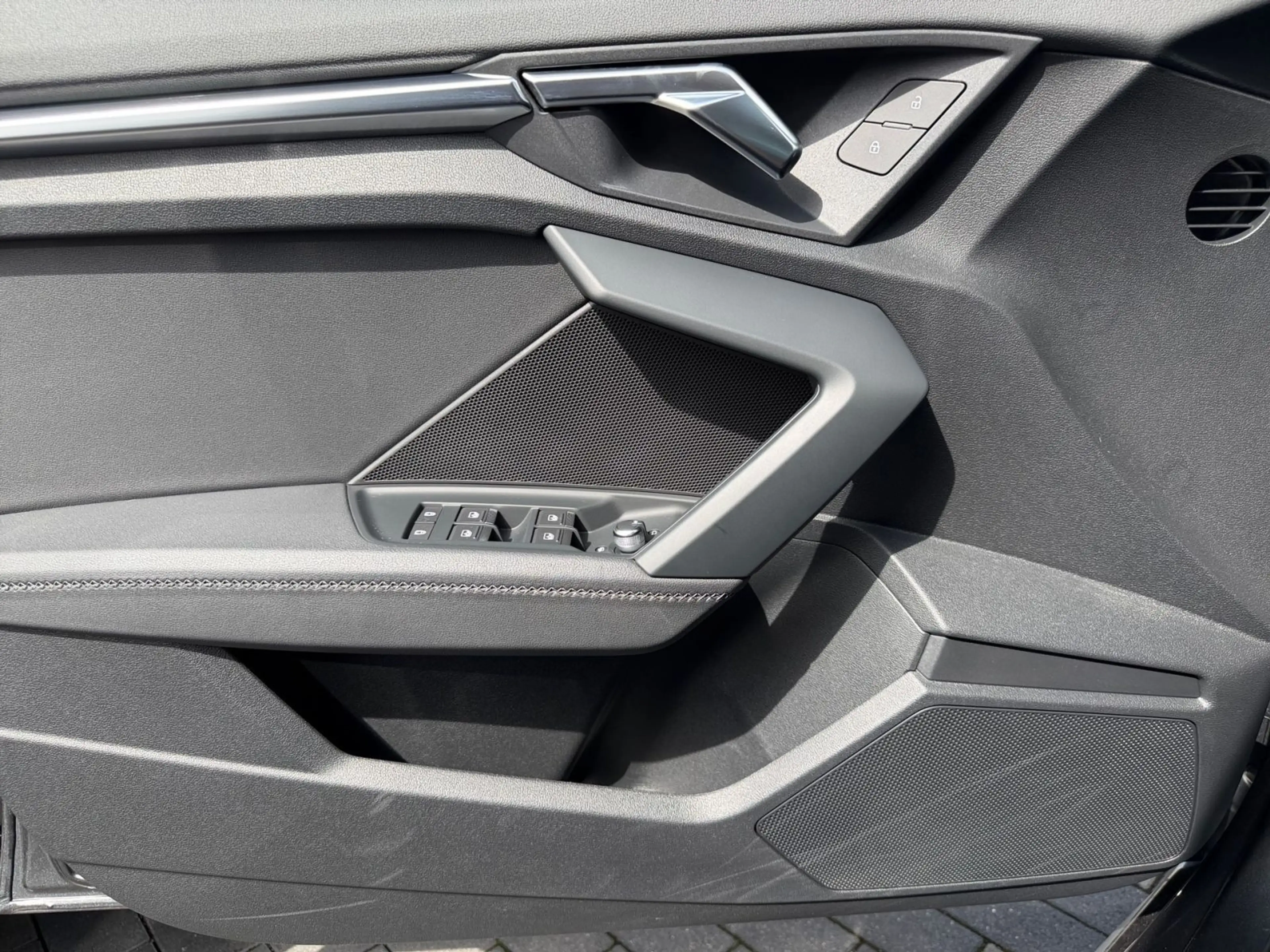 Audi S3 TFSI quattro S tronic DAB LED Sitzh — photo 7