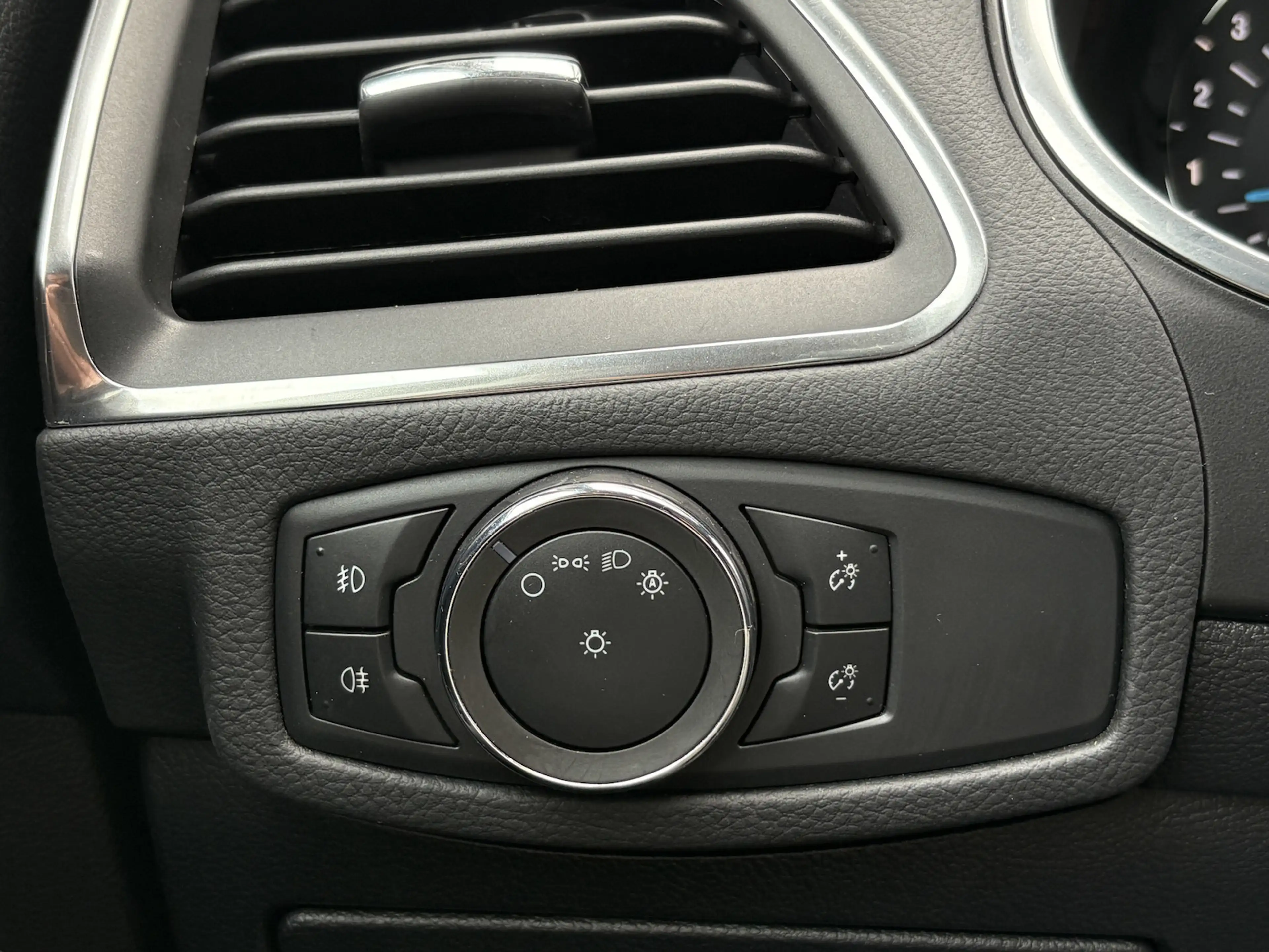 Ford S-Max Titanium NAVI/KAMERA/SHZ/SPURHALTE/KEYLESS — photo 25