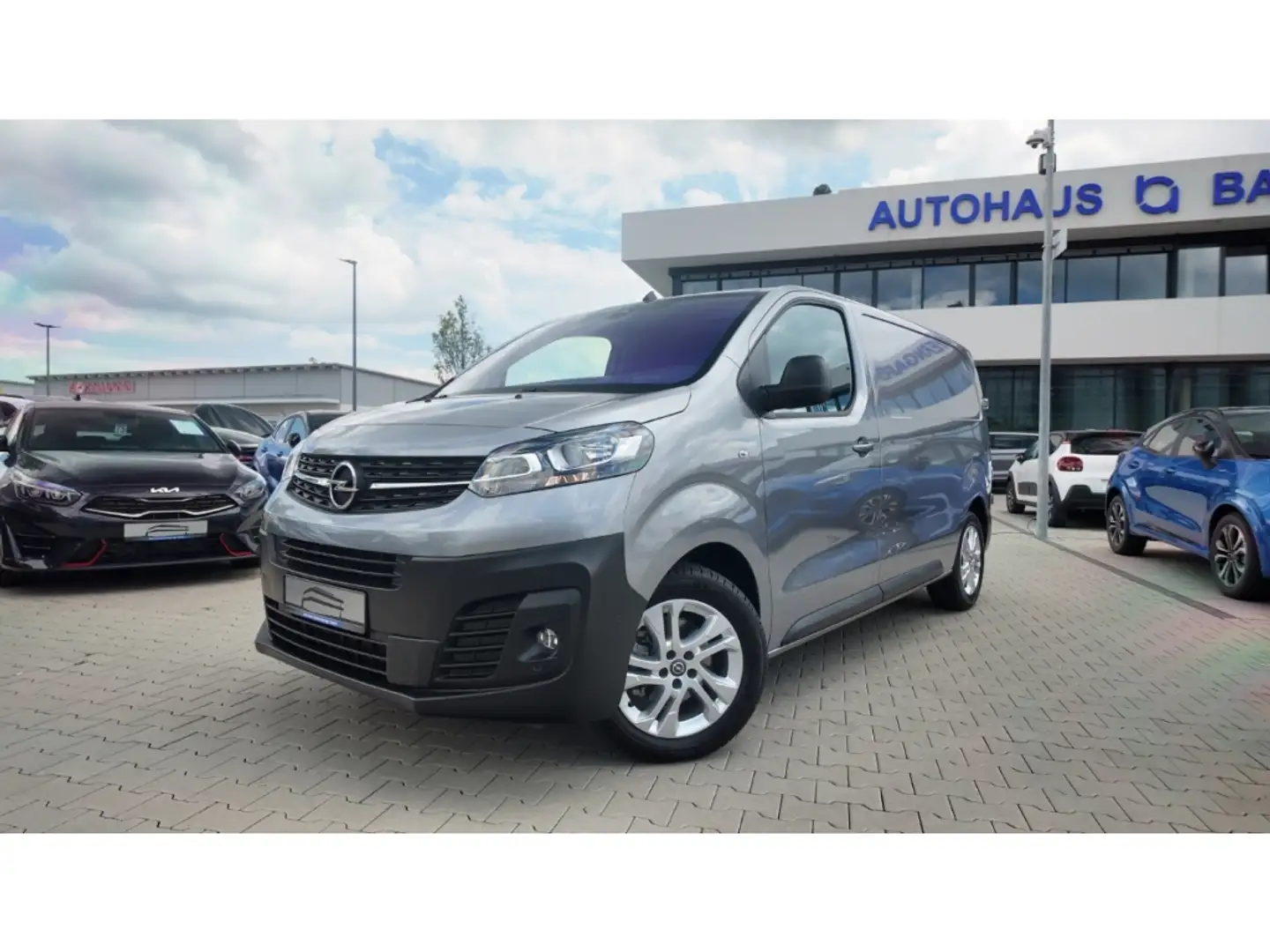 Opel Vivaro Cargo Edition M Navi RFK PDC vo+hi LM 17'' Szary - 1
