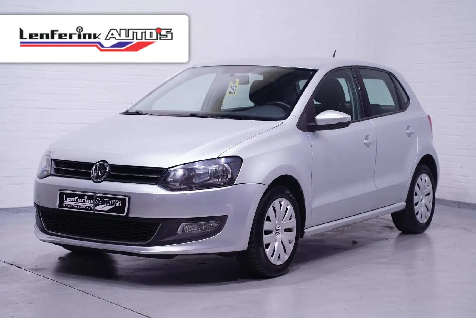 Volkswagen Polo 1.2-12V Trendline Airco Apple Carplay Grijs - 1