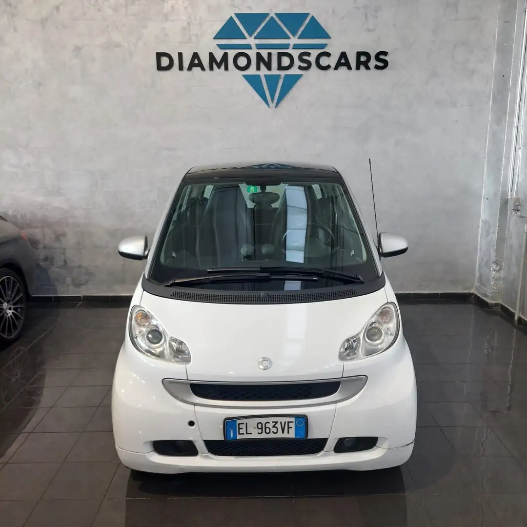 smart forTwo fortwo 1000 52 kW coupé pure Bianco - 2