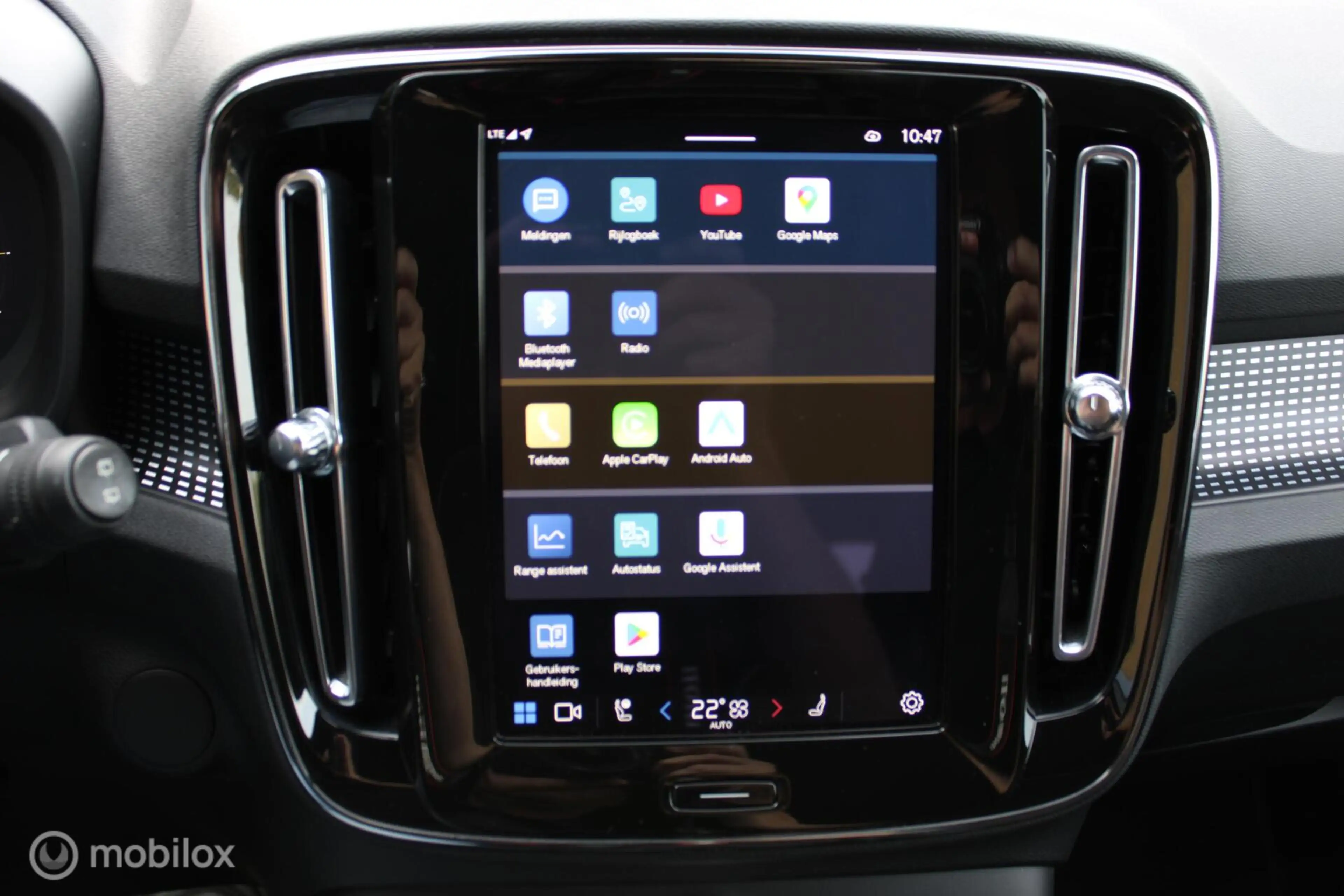 Volvo XC40 Recharge P8 409 PK AWD R-Design, Wit parelmoer, Zw — photo 14