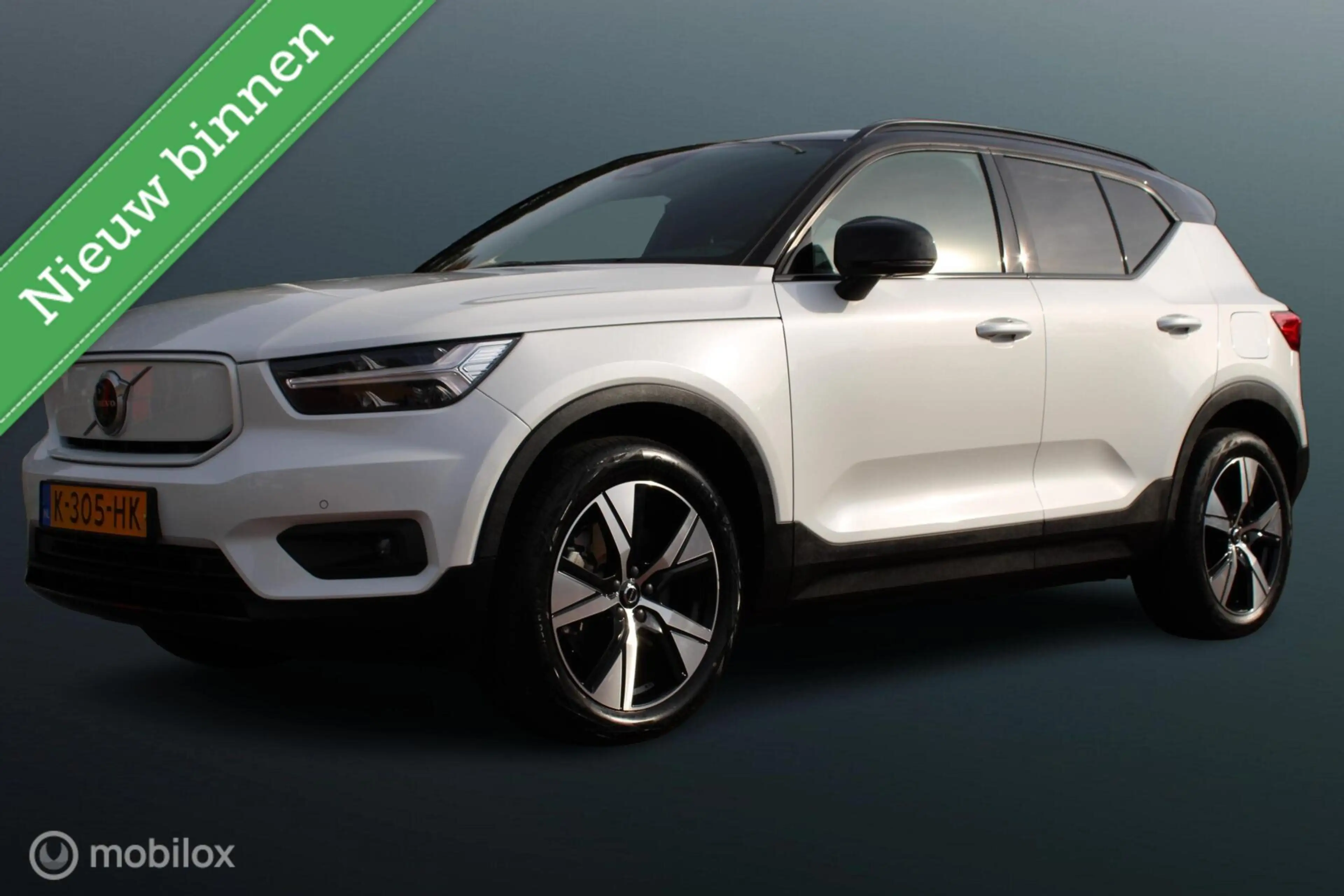 Volvo XC40 Recharge P8 409 PK AWD R-Design, Wit parelmoer, Zw