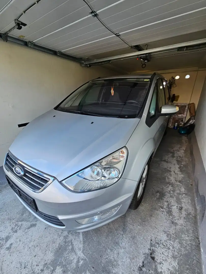 Ford Galaxy Silber - 2