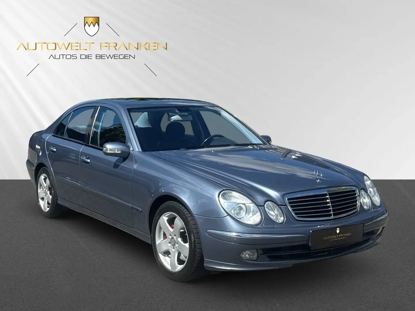 Mercedes-Benz E 400 CDI *V8*1.HAND*XENON*NAVI*GSHD*TEMPO*SHZ* Blau - 1