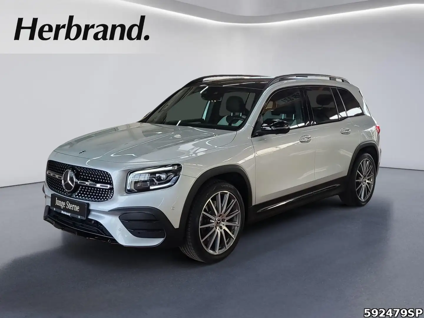 Mercedes-Benz GLB 250 4matic AMG Line Silber - 1