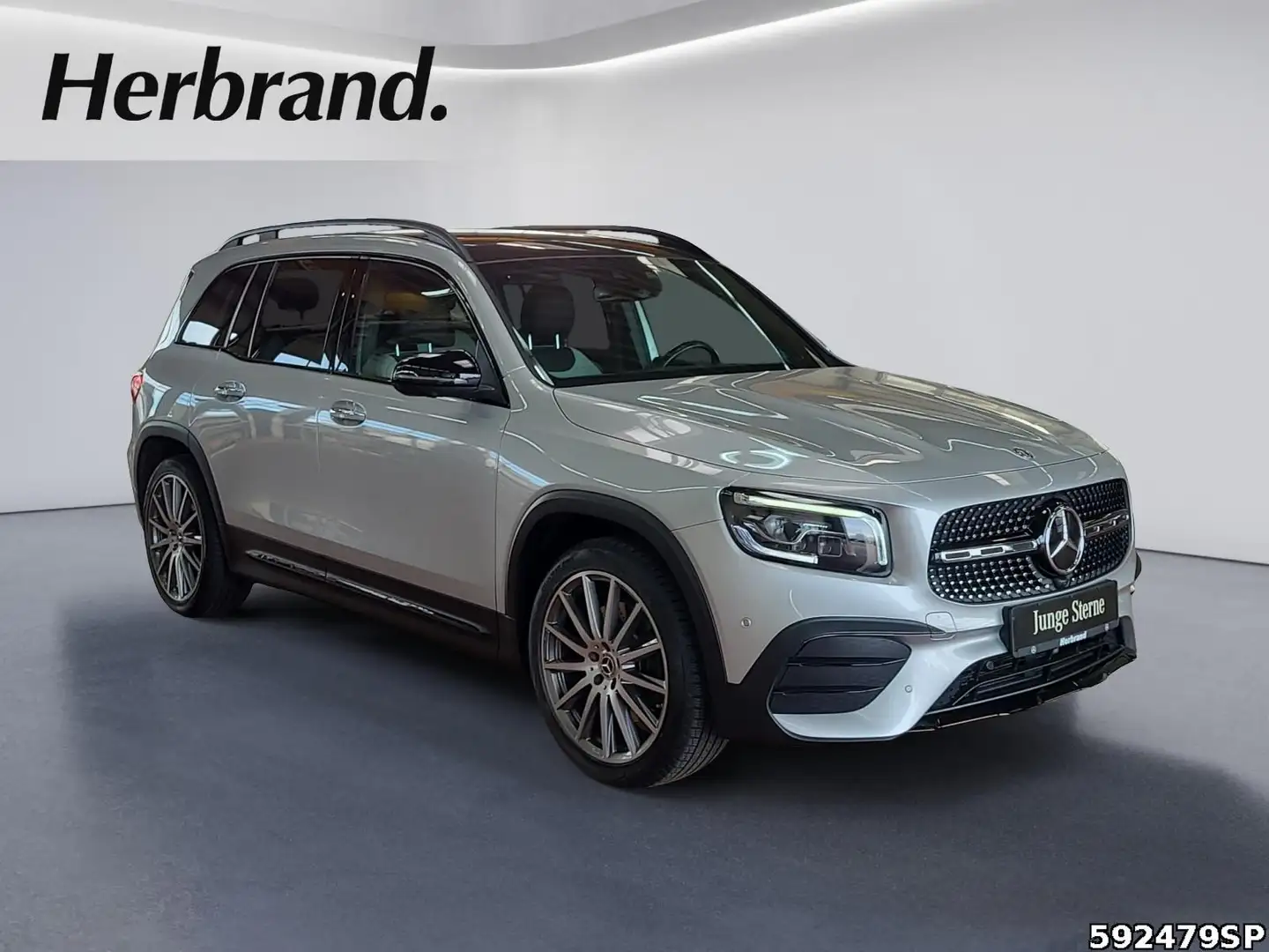 Mercedes-Benz GLB 250 4matic AMG Line Silber - 2