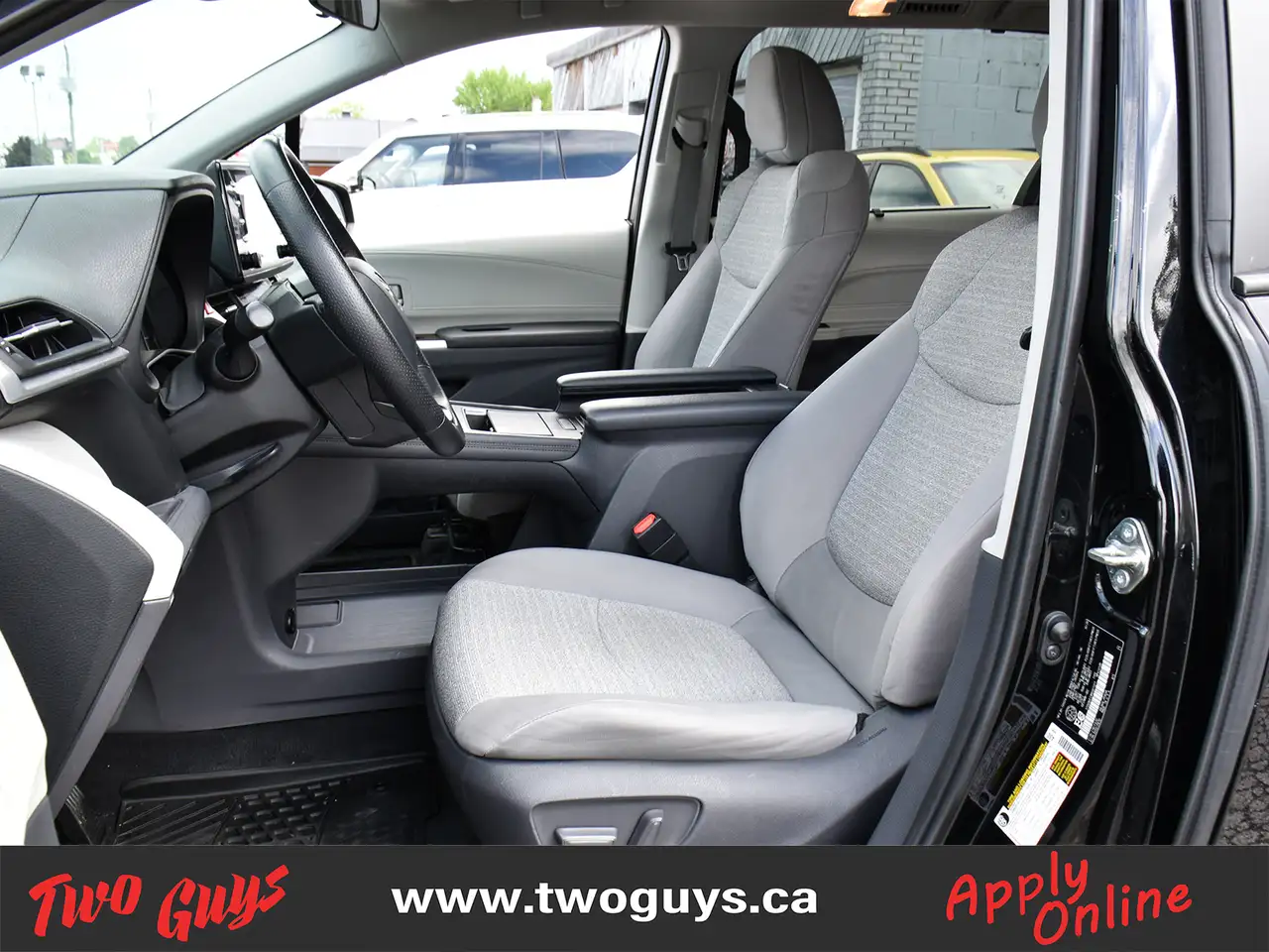 Toyota Sienna снимка Toyota Sienna