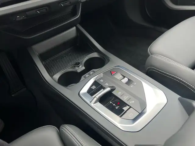 BMW 1 Series view 14