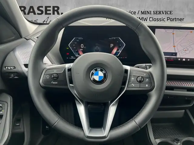 BMW 1 Series view 11