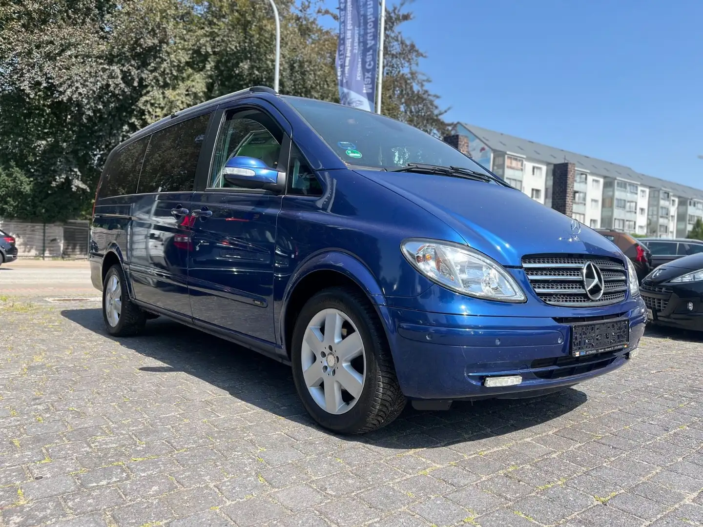 Mercedes-Benz Viano 2.2 CDI Activity lang Blau - 2