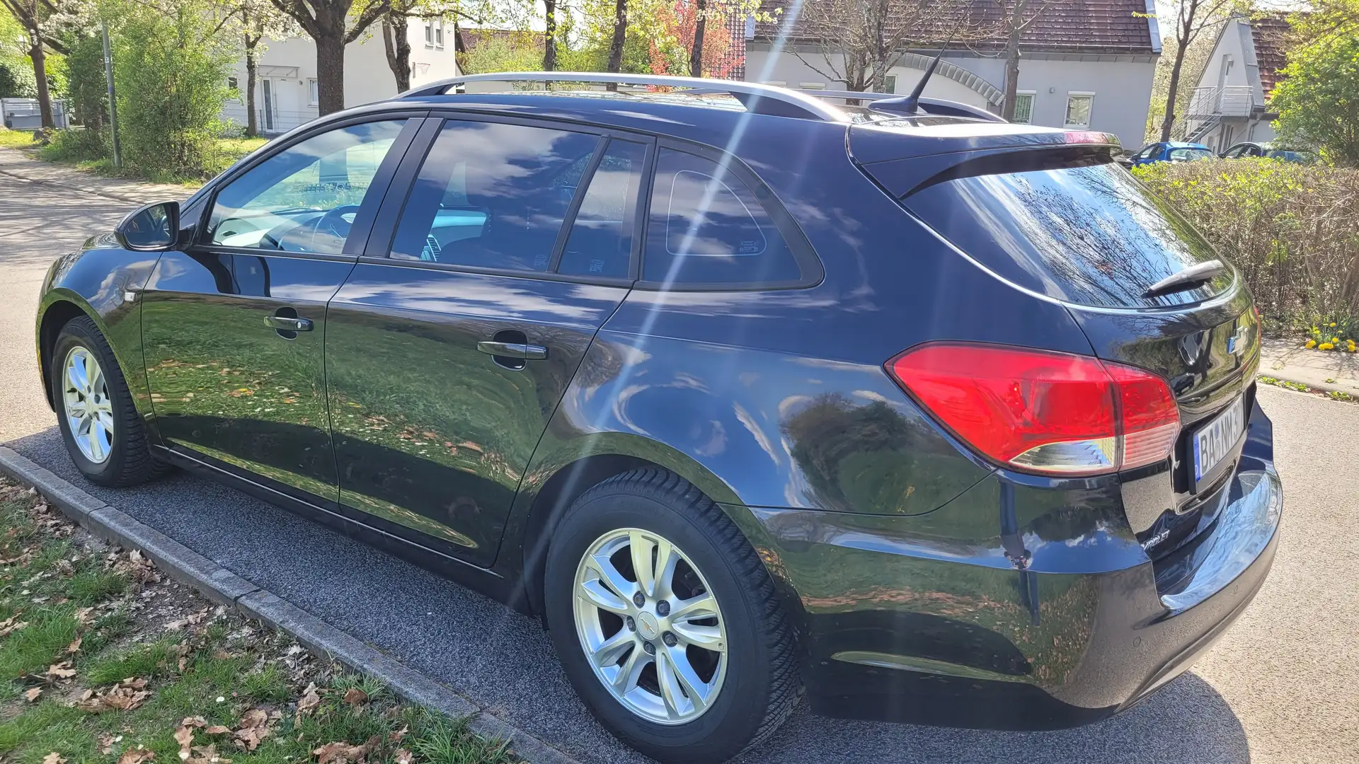 Chevrolet Cruze Cruze Station Wagon 1.7TD LT+ Schwarz - 1