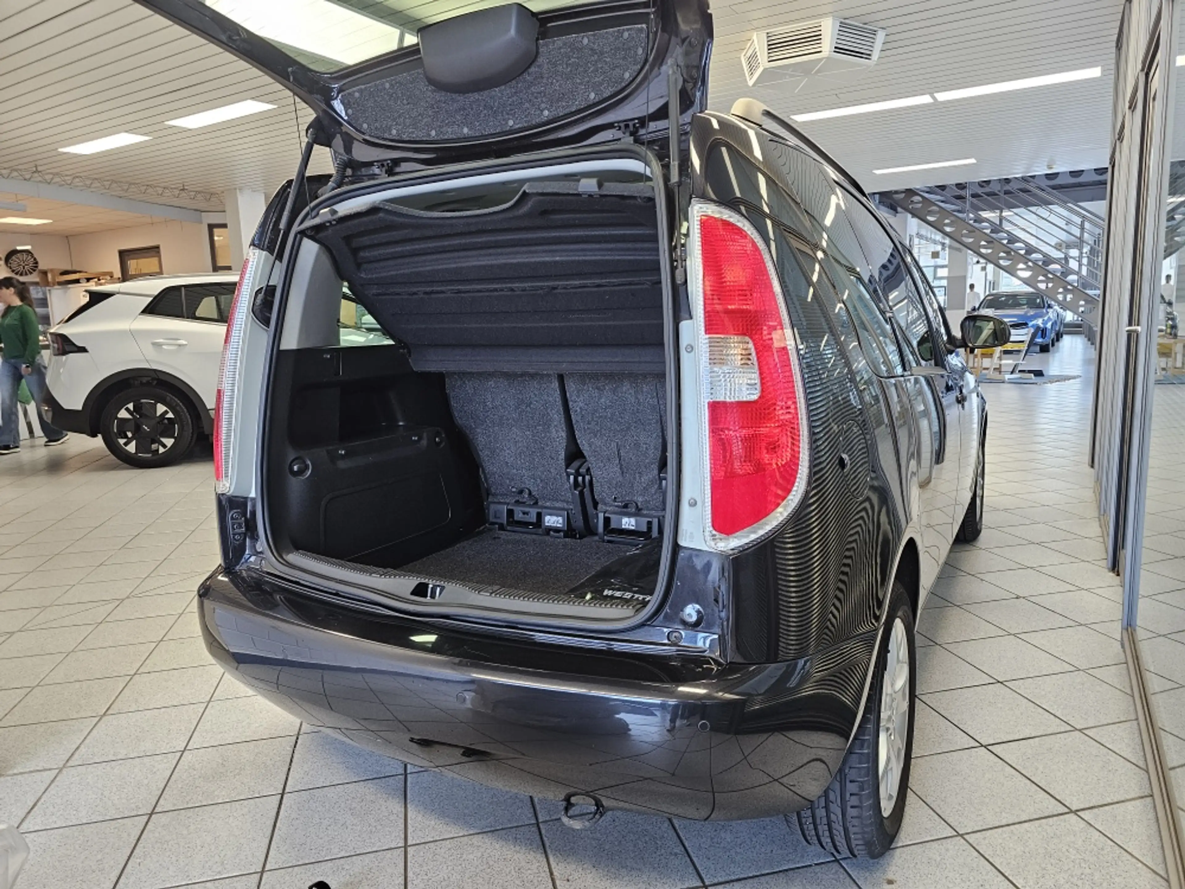 Skoda Roomster Style PDC,Klimaautomatik,Sitzheizung — photo 3