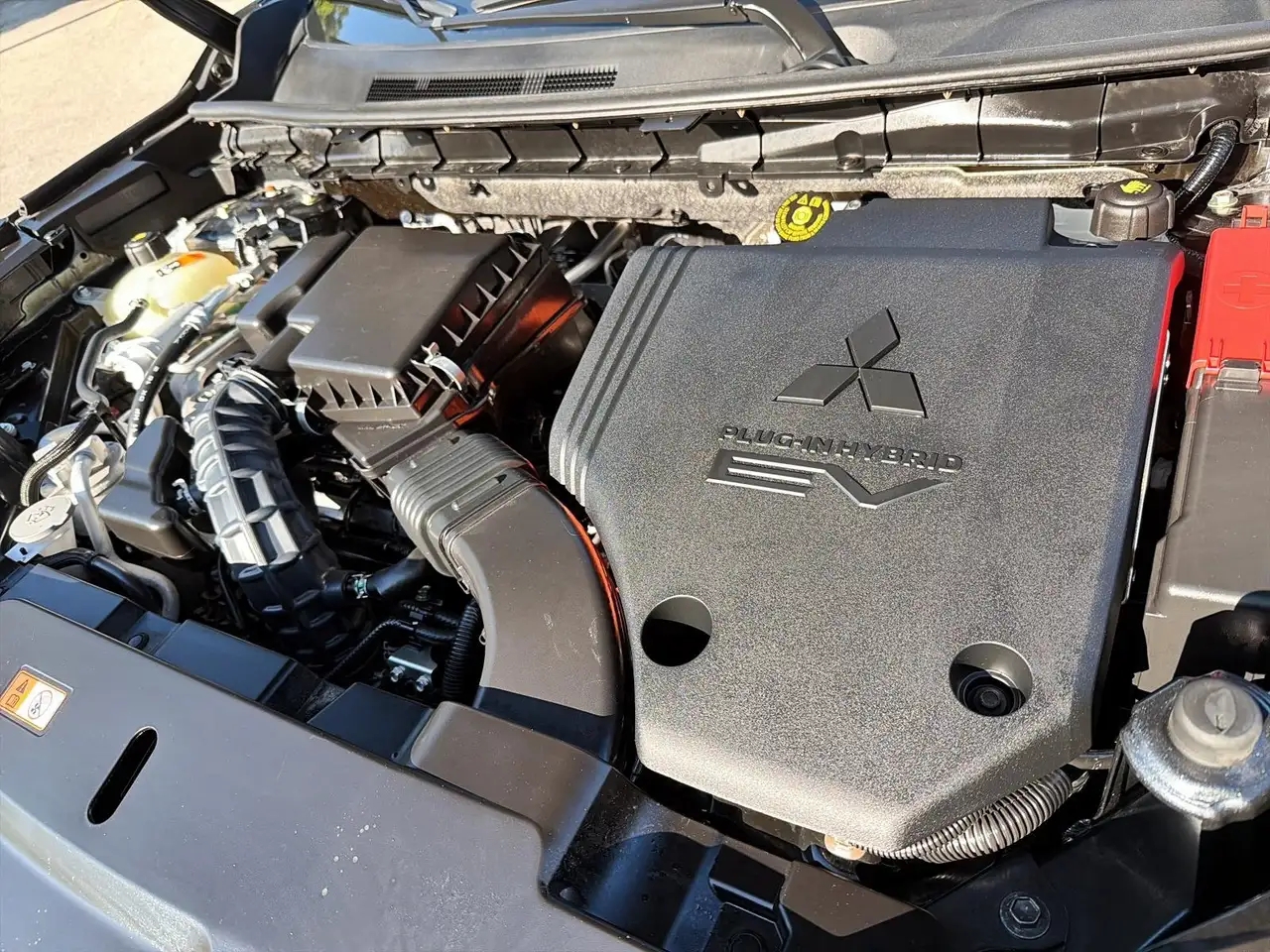 Mitsubishi Outlander снимка Mitsubishi Outlander