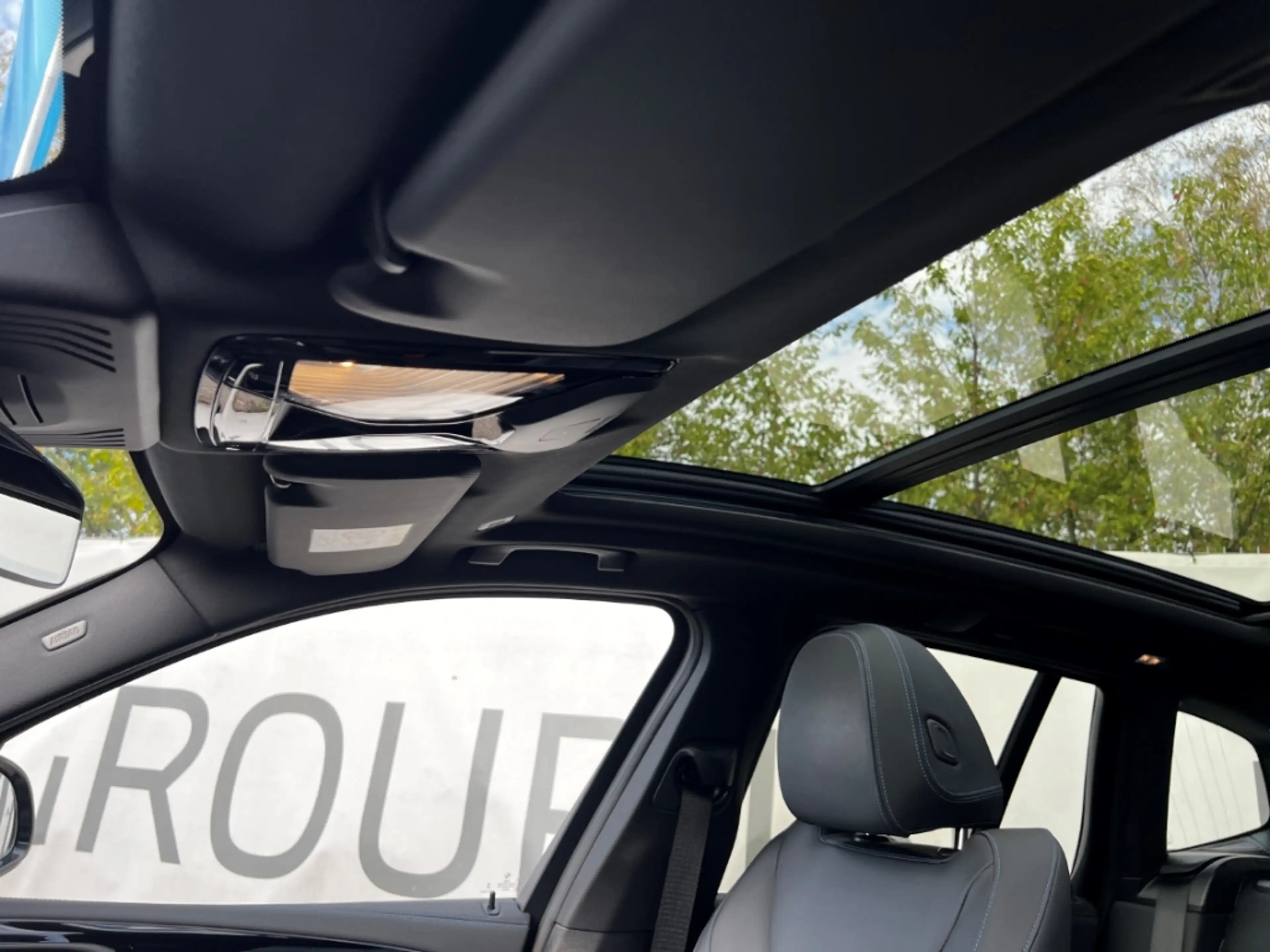 BMW iX3 Sportpaket HUD AD AHK-klappbar El. Fondsitzverst. — photo 11