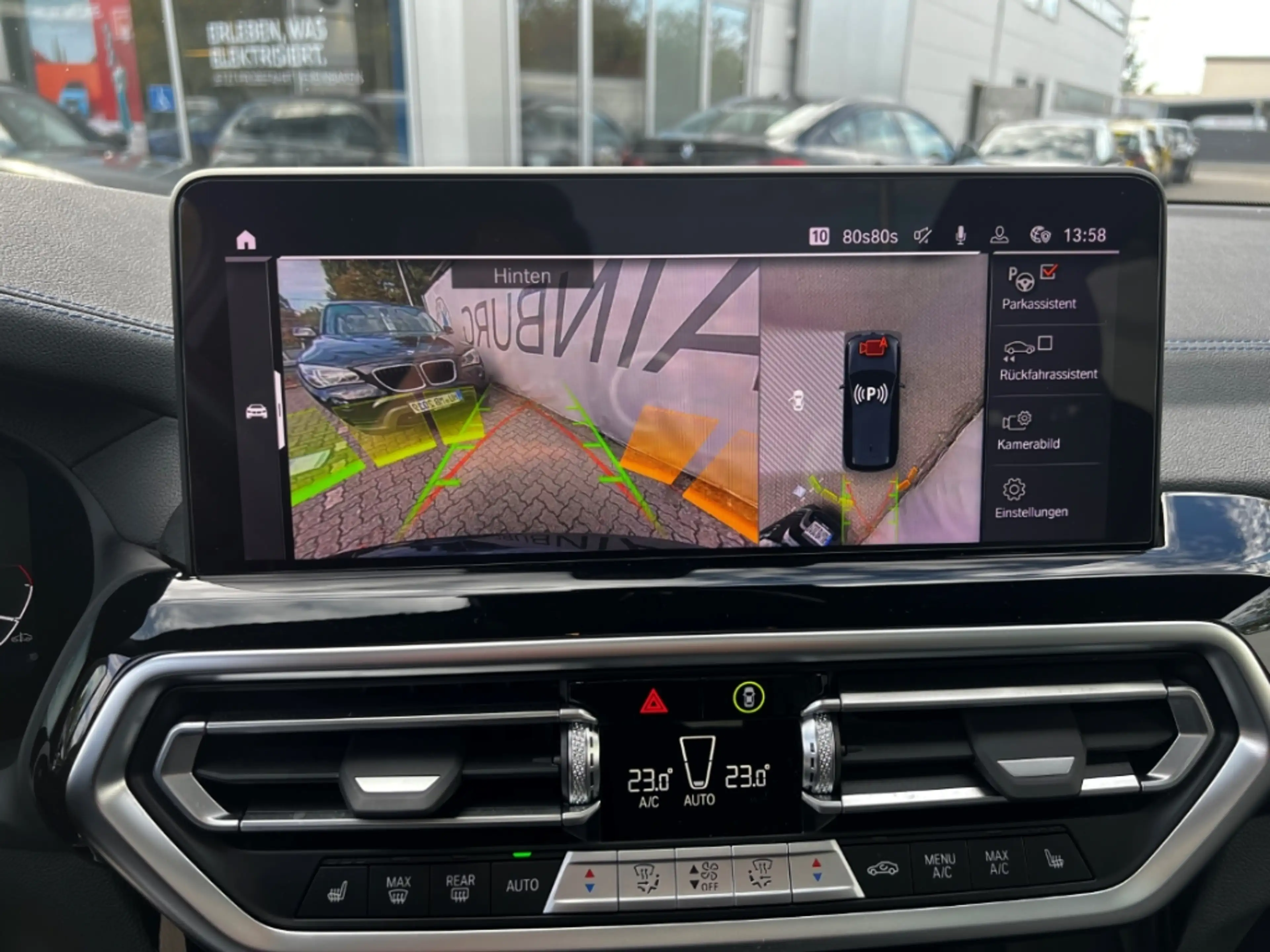 BMW iX3 Sportpaket HUD AD AHK-klappbar El. Fondsitzverst. — photo 8