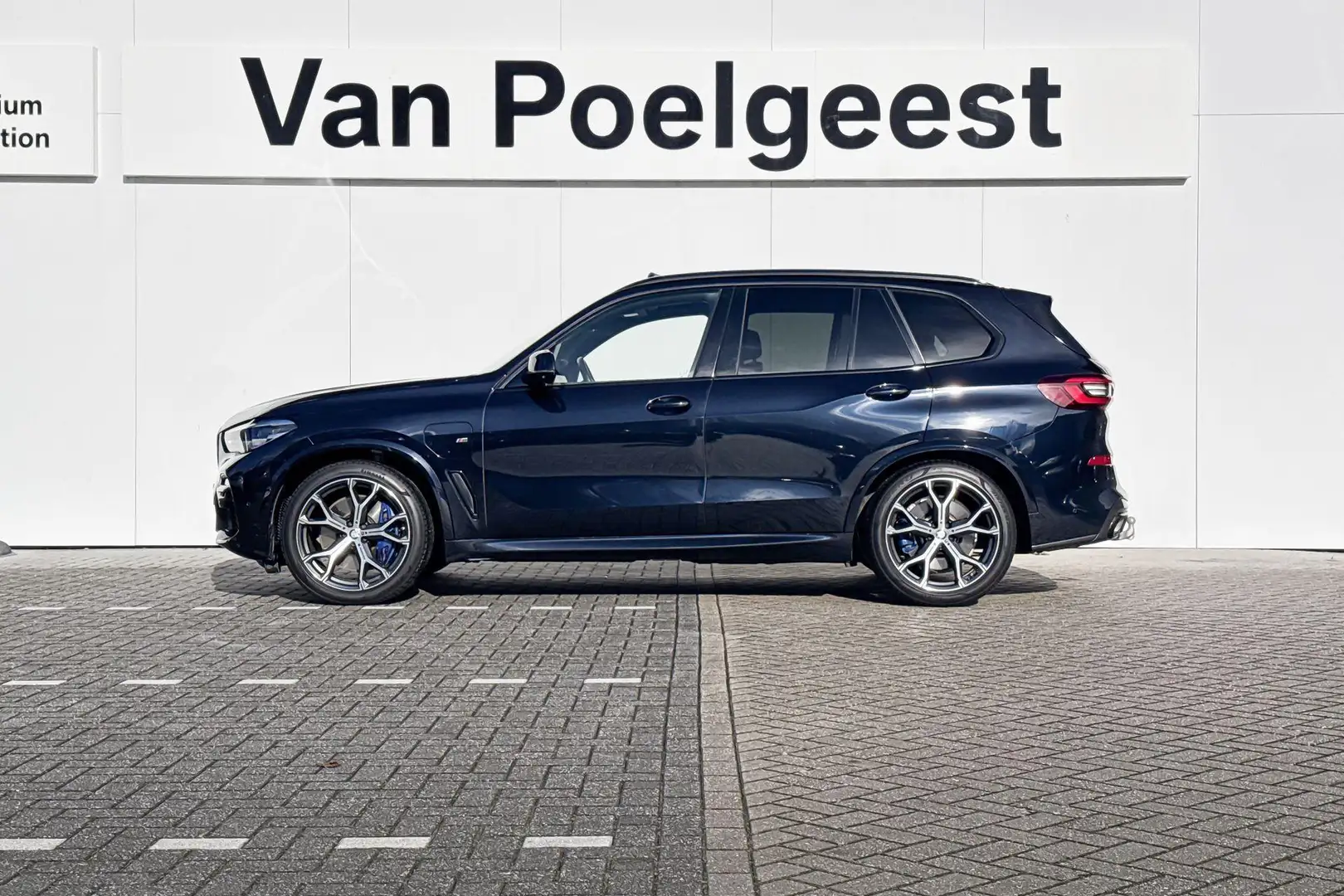 BMW X5 xDrive45e High Executive | M Sport | Trekhaak Schwarz - 2