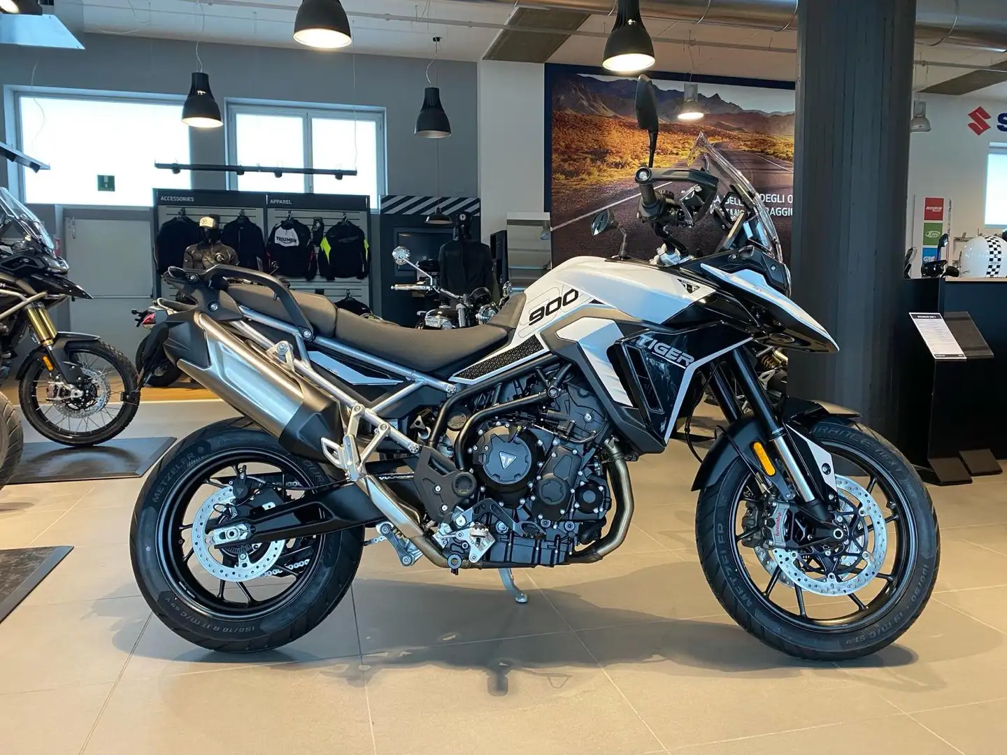Triumph Tiger 900 GT Roşu - 1