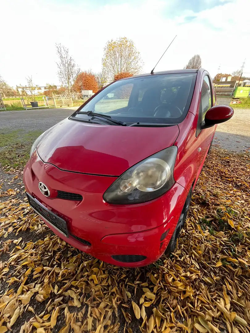 Toyota Aygo Aygo 3-Türer Club Rot - 2