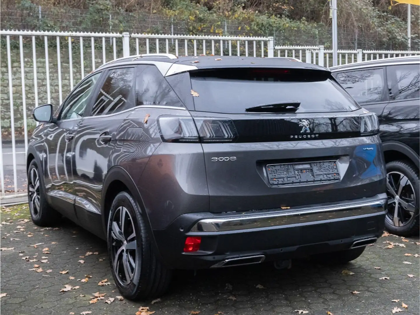 Peugeot 3008 Hybrid 225 GT +elHKKL+AHK+OBC3,7kW+RFK+PANO+ Gris - 2