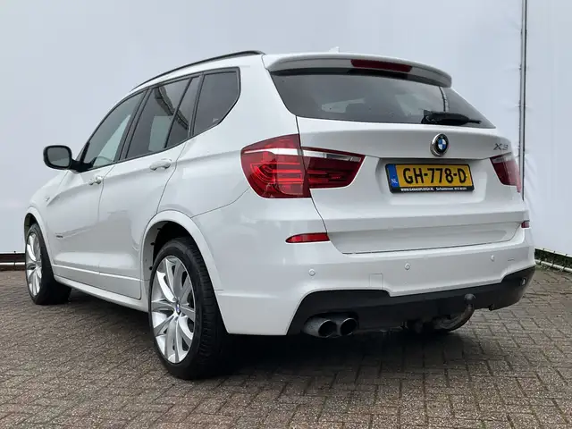 BMW X3 view 2