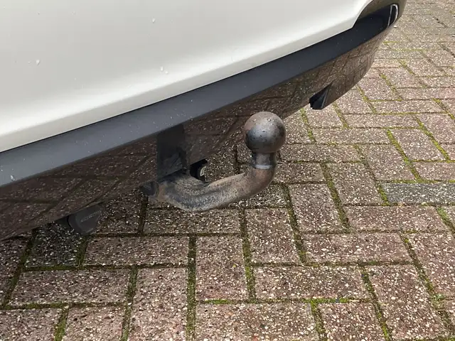 BMW X3 view 5