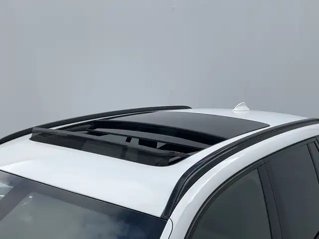 BMW X3 view 4