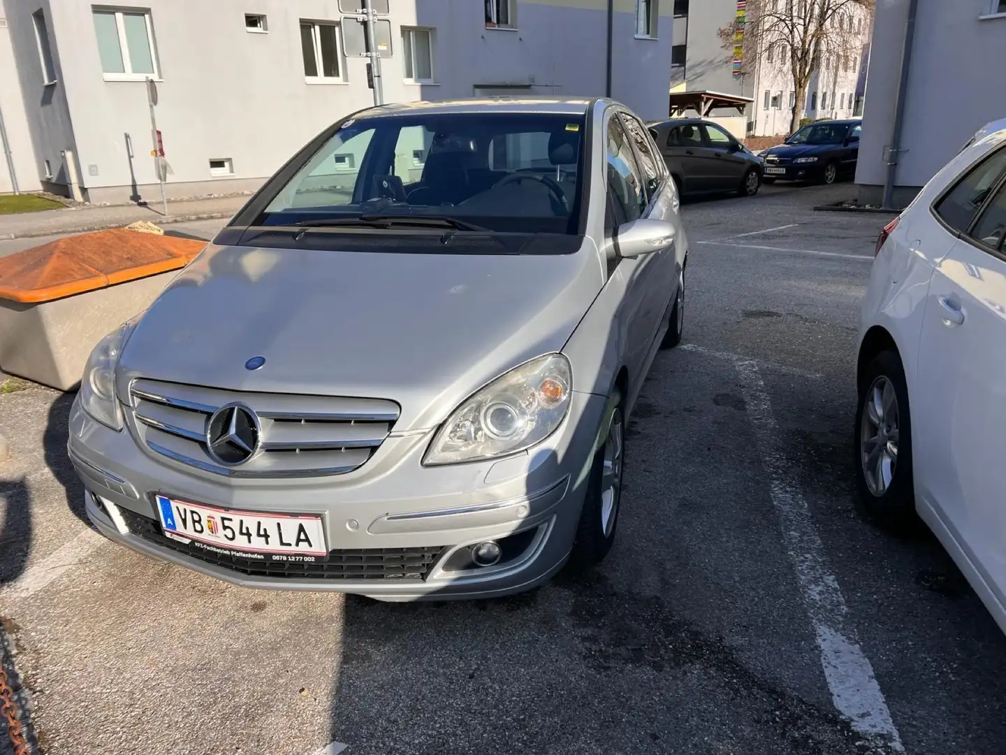 Mercedes-Benz B 200 CDI Aut. Grau - 1