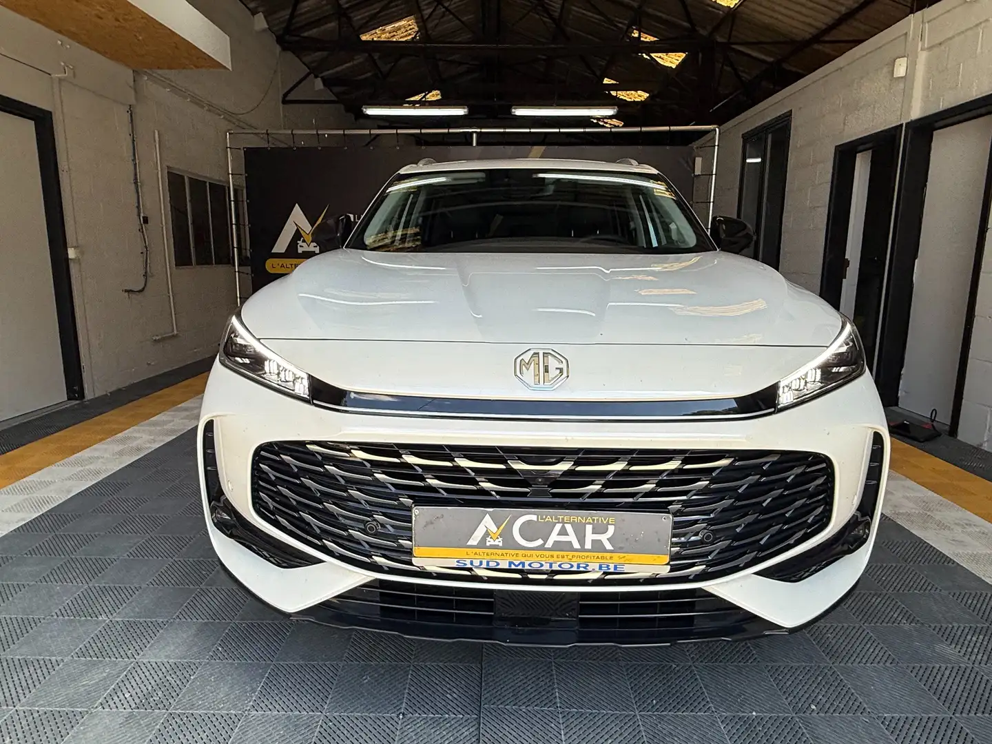 MG HS 1.5 T-GDi Luxury DCT - GARANTIE MG 2032 - 2