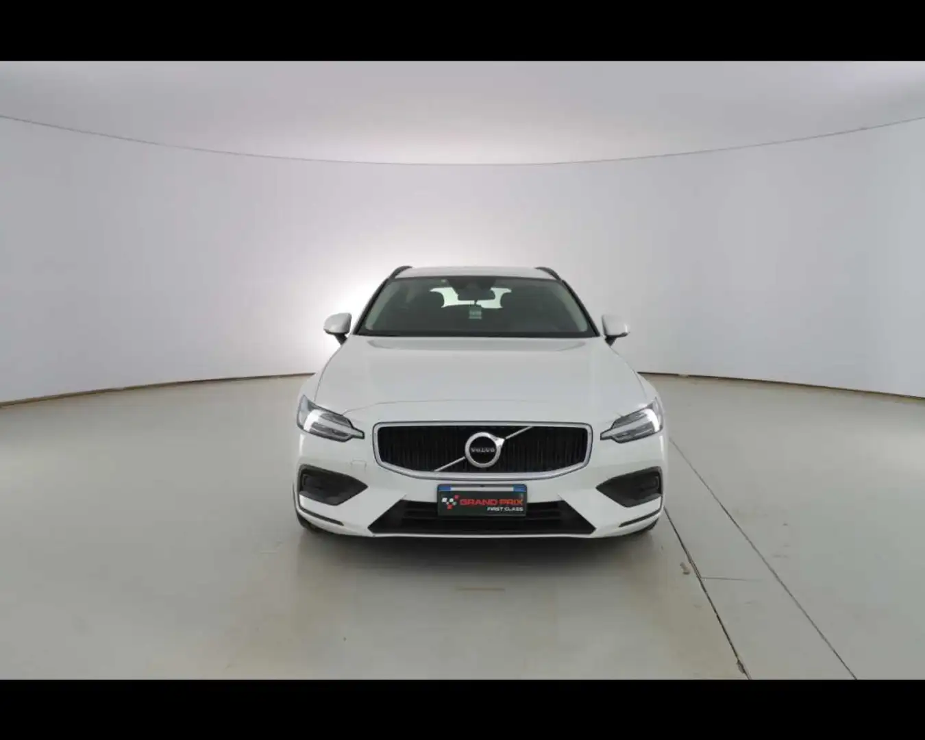 Volvo V60 D3 Geartronic Momentum Business Bianco - 2