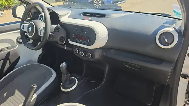 Renault Twingo view 10