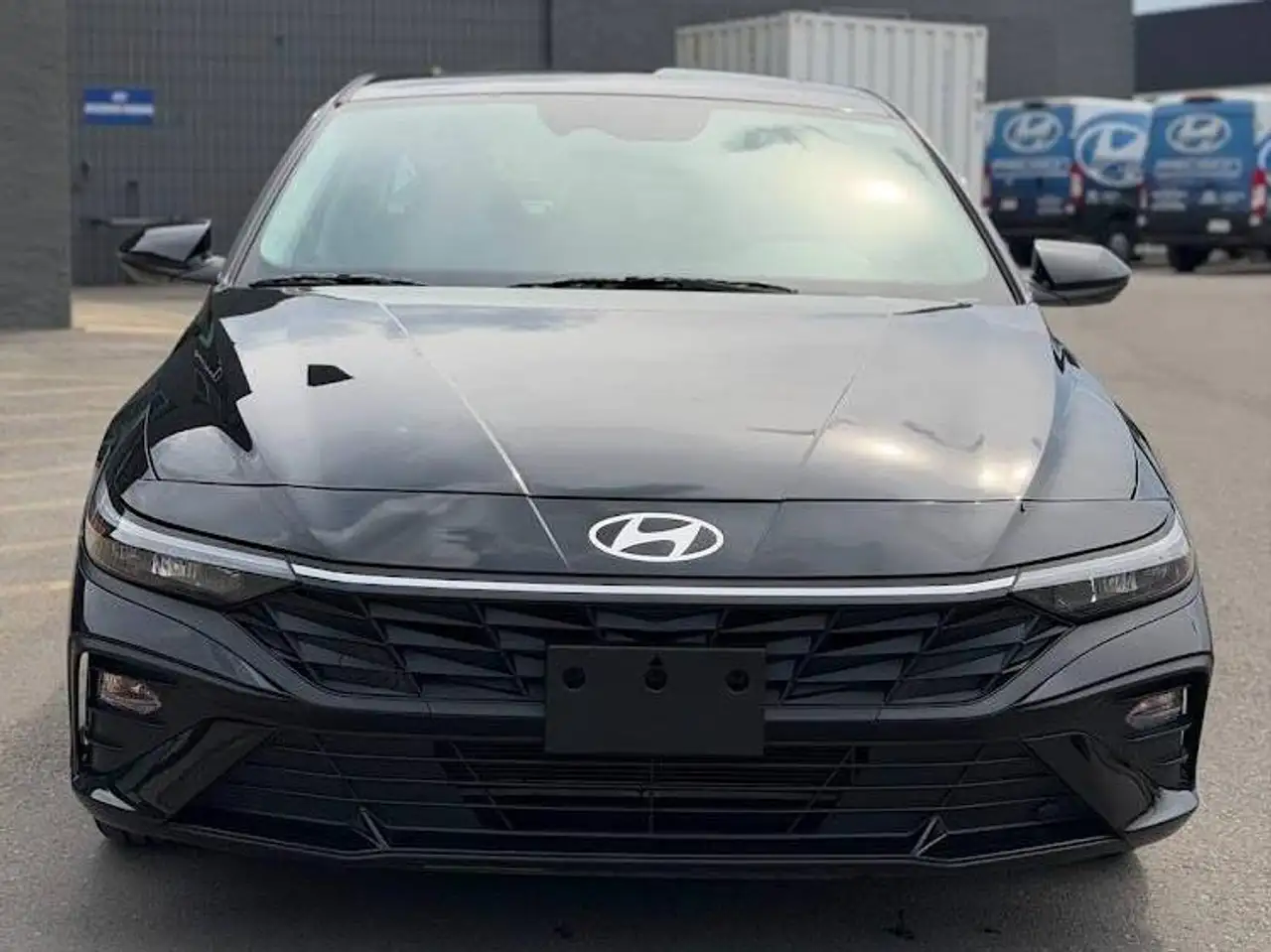 Hyundai ELANTRA снимка Hyundai ELANTRA