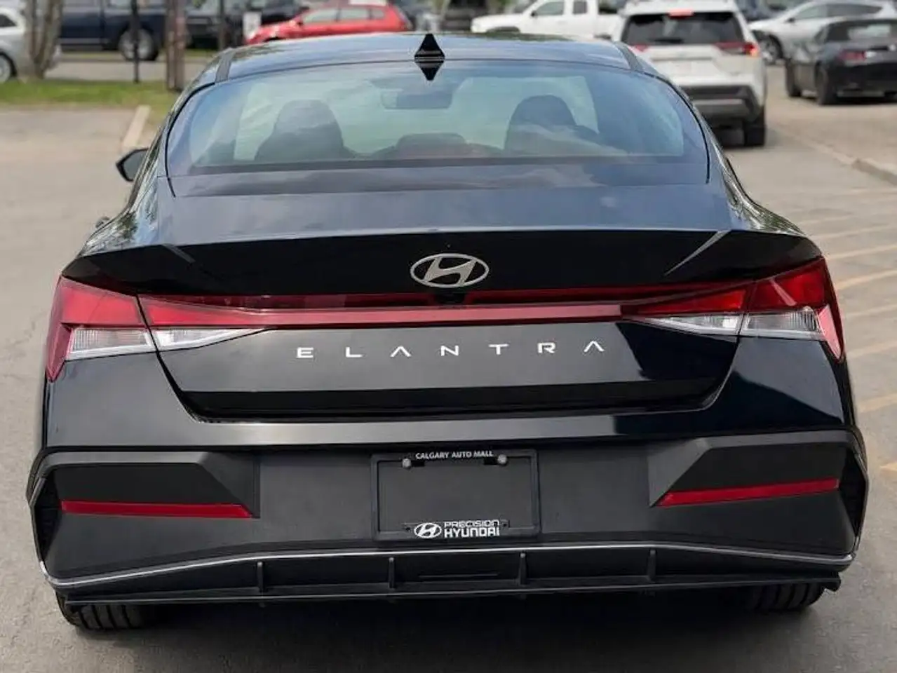 Hyundai ELANTRA снимка Hyundai ELANTRA