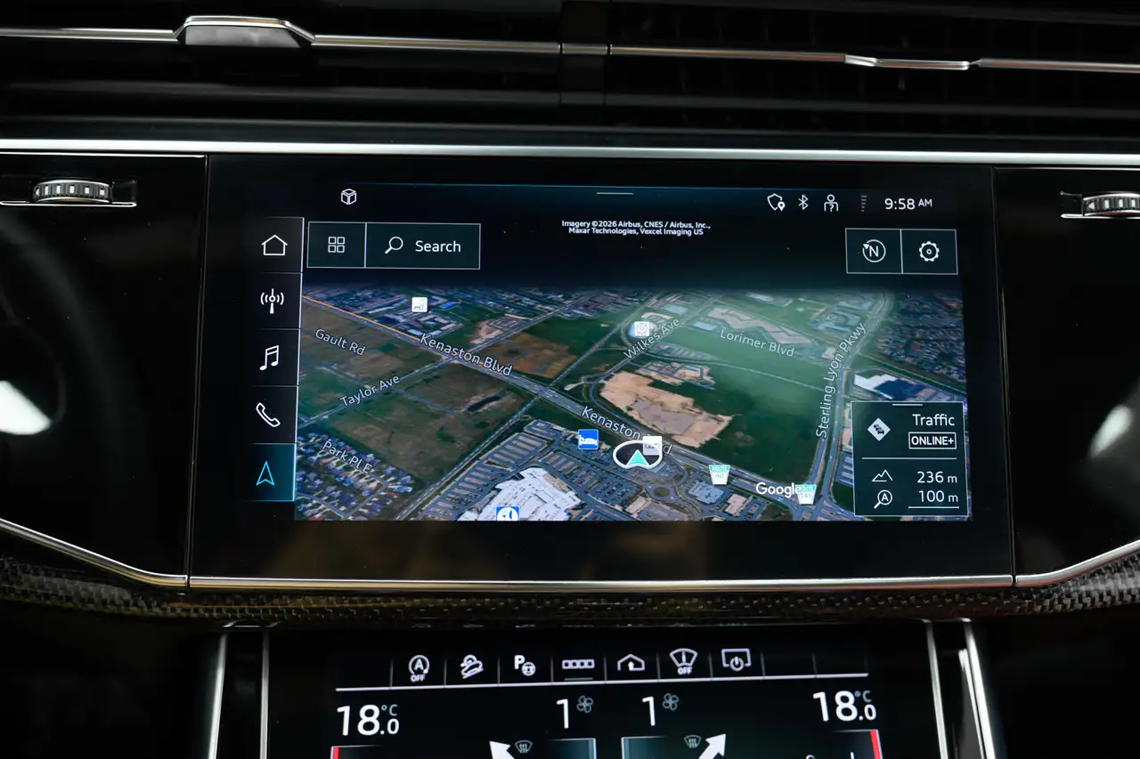 Audi SQ8 снимка Audi SQ8