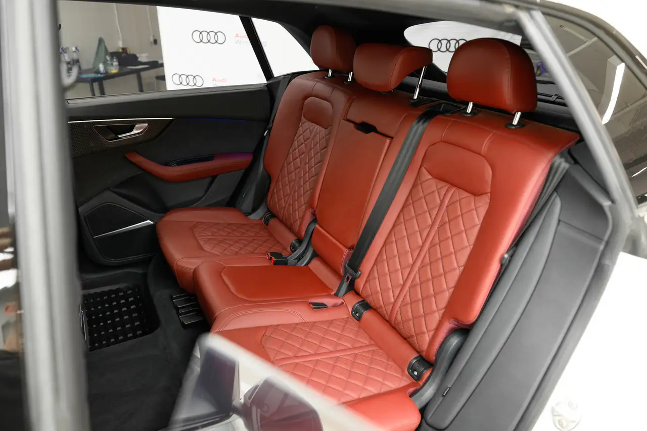 Audi SQ8 снимка Audi SQ8
