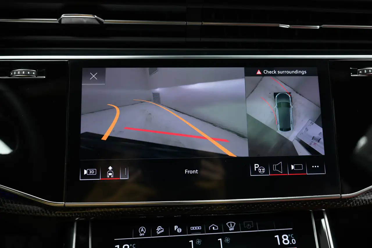 Audi SQ8 снимка Audi SQ8