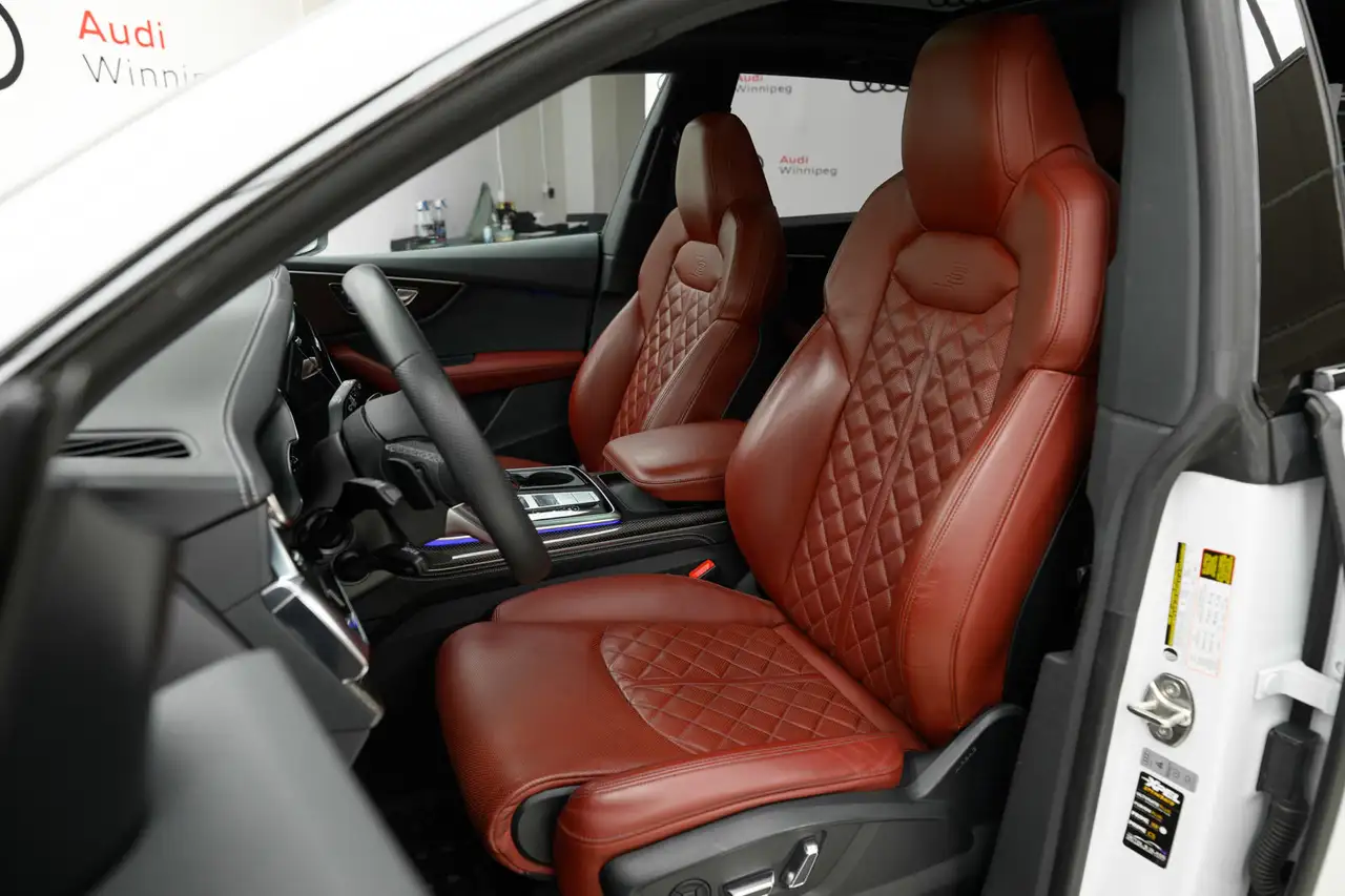 Audi SQ8 снимка Audi SQ8