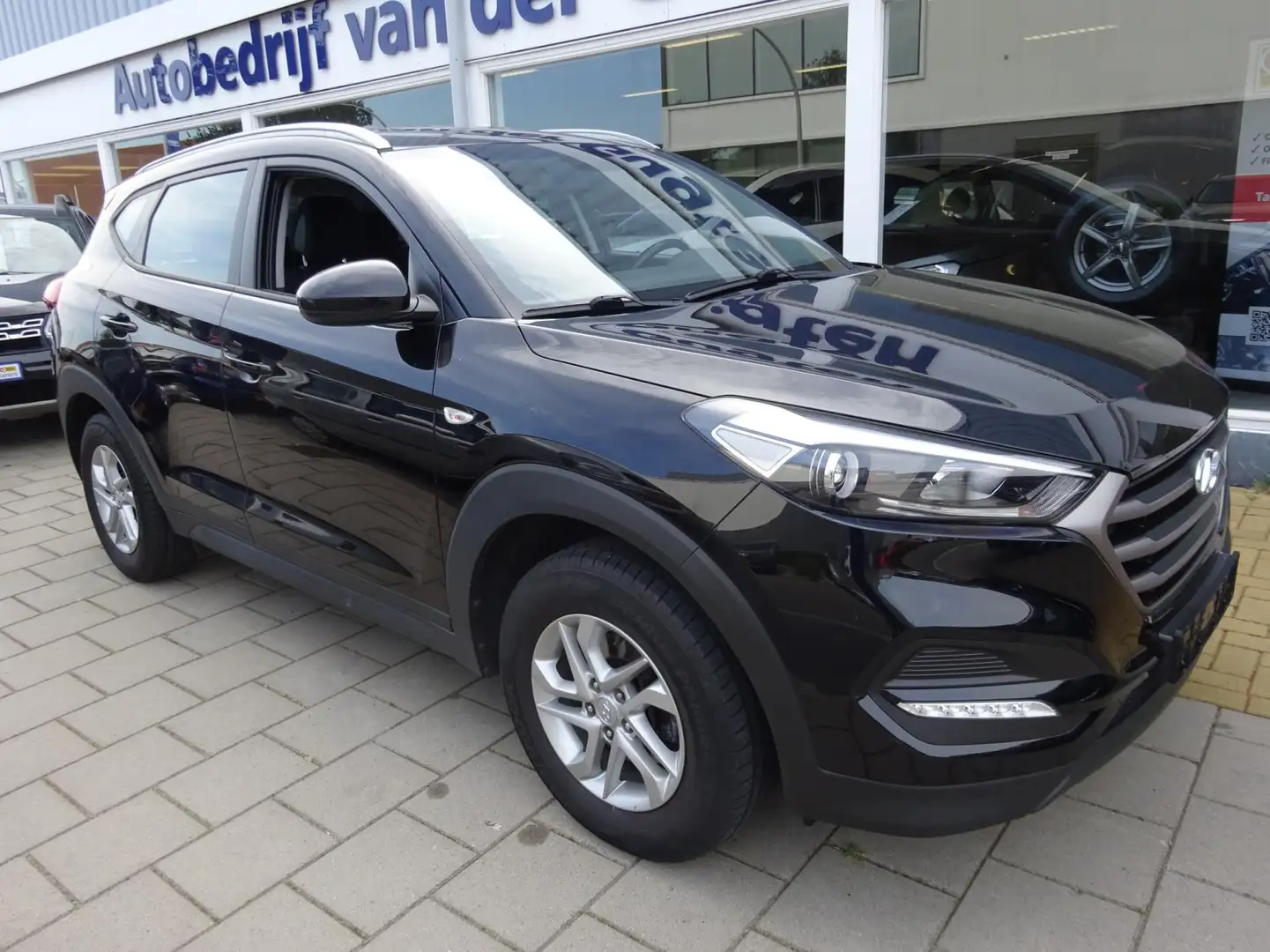 Hyundai TUCSON 1.6 GDi Go! Zwart - 2