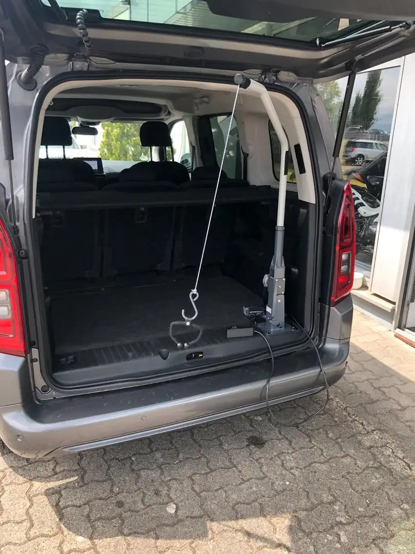 Opel Combo Life  Innov 1.5 CDTI AUT. Lifter Rollstuhl Grau - 2